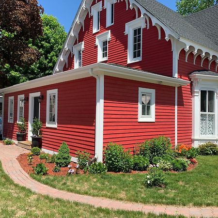 The Red House Fredericton Bed & Breakfast Luaran gambar