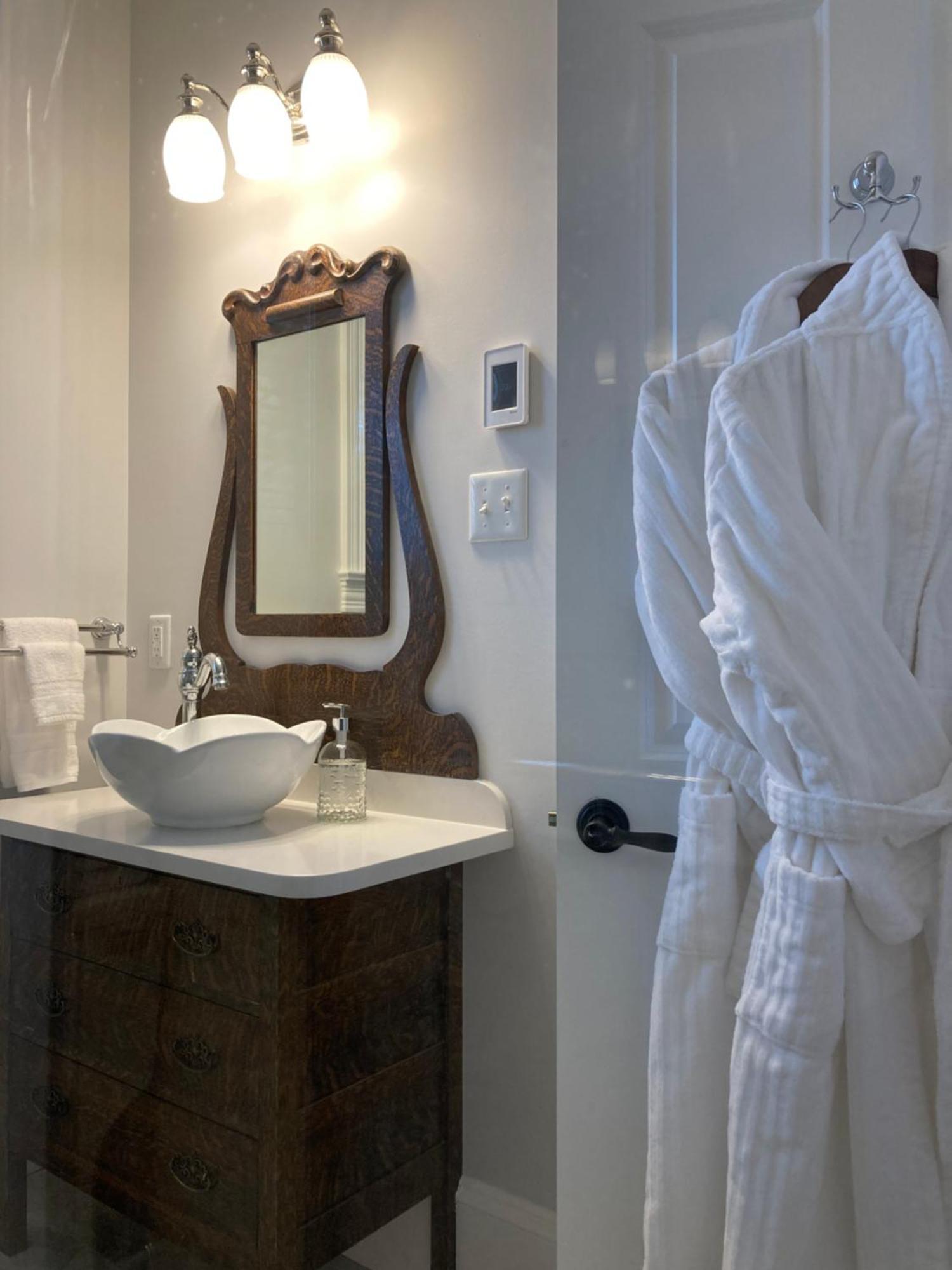 The Red House Fredericton Bed & Breakfast Luaran gambar