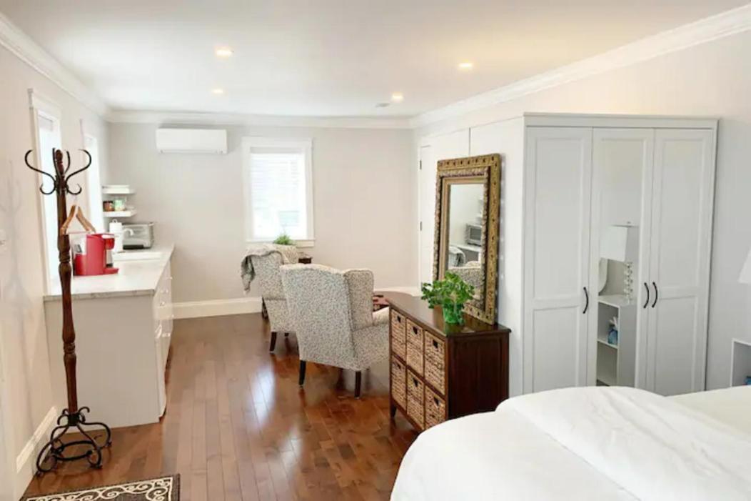 The Red House Fredericton Bed & Breakfast Luaran gambar